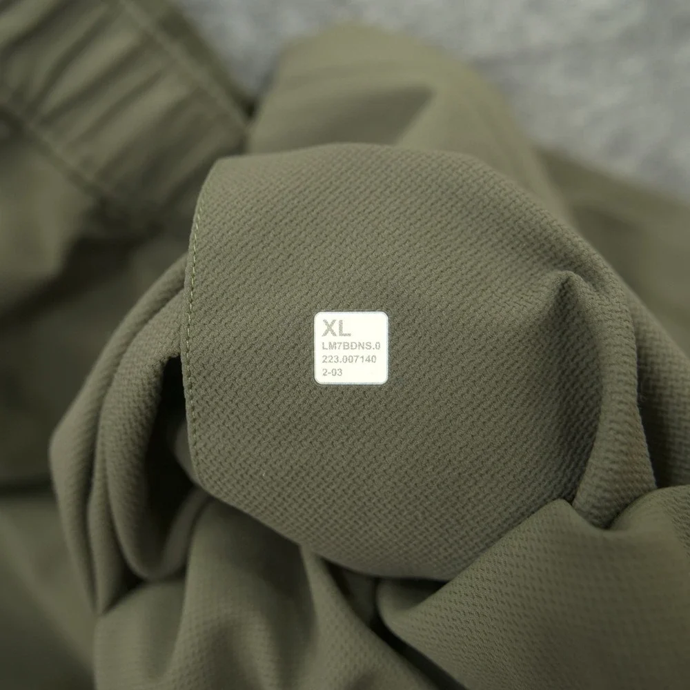 Lululemon Shorts Mens Extra Green Cargo Pockets Versa Elastic Waist Hiking